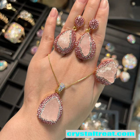 Enhanced Red and Green Crystal Rhinestone Inlaid Jewelry Set – Necklace, Earrings, Ring and Bracelet
