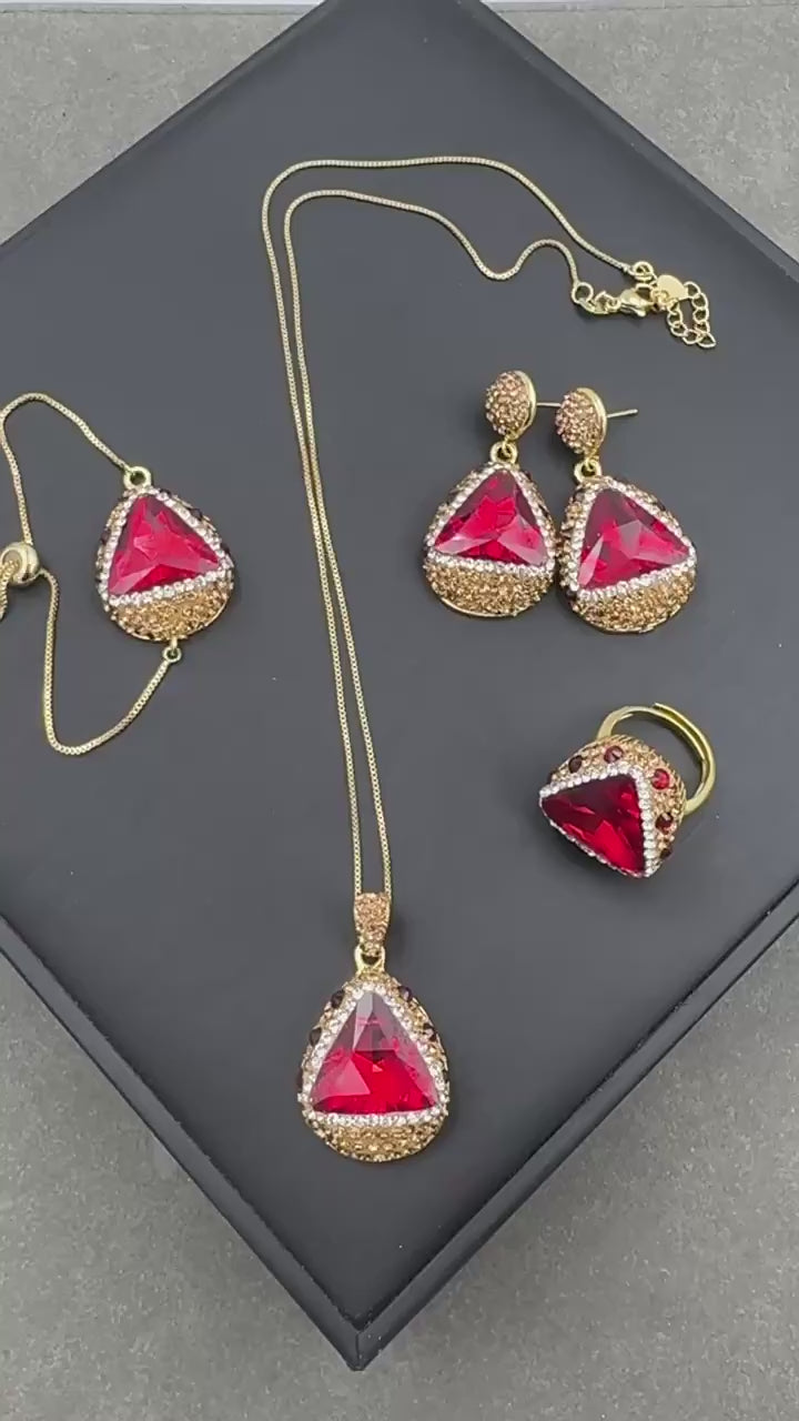 Enhanced Red and Green Crystal Rhinestone Inlaid Jewelry Set – Necklace,Earrings,Ring,Bracelet