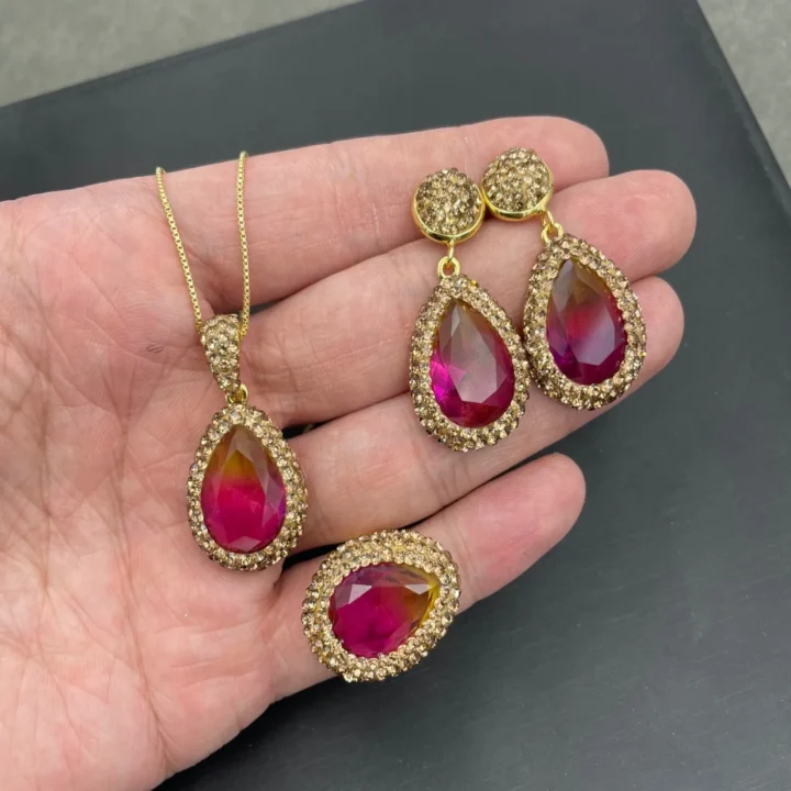Enhanced Gradient Radiant Red Crystal & Gold Rhinestone Jewelry Set product image 1